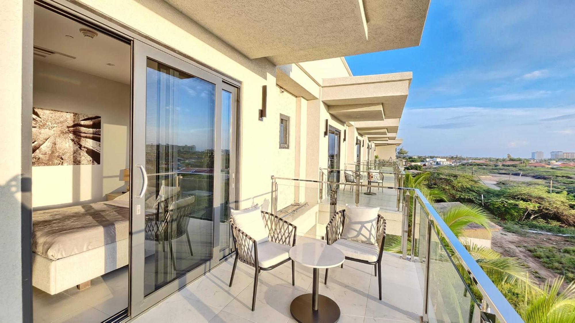 Wariruri Condos Aruba Palm Beach Exterior photo